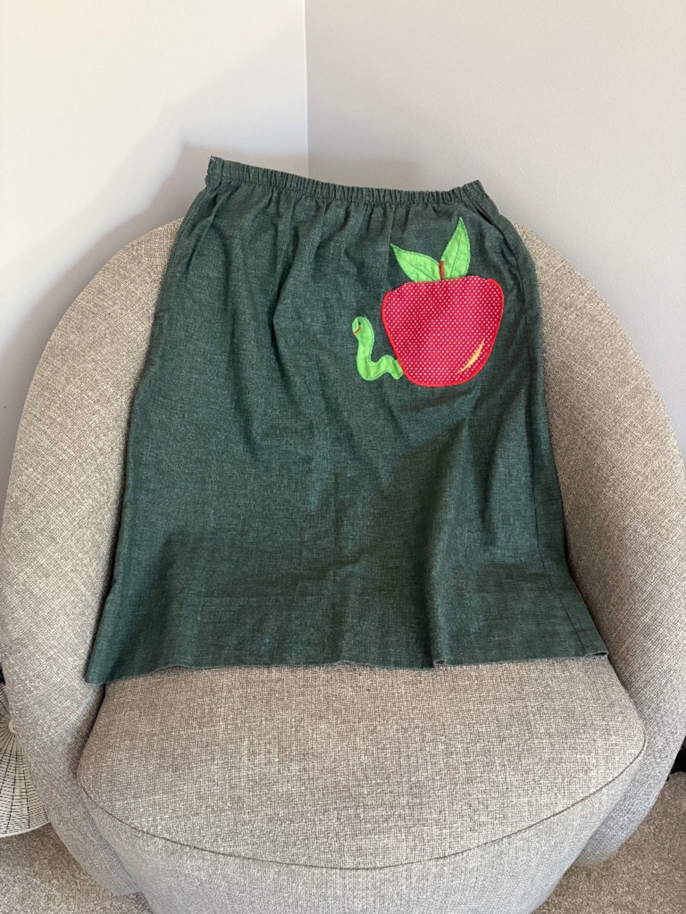 Vintage Frog Pond Apple Skirt 🍎 🐛